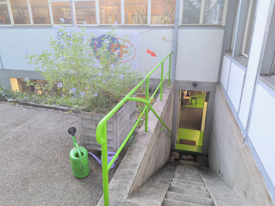Die Treppe zu den Starship Factory Clubräumen